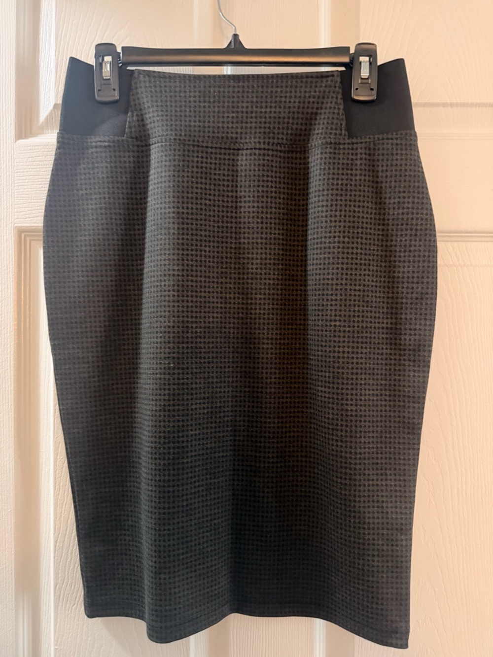 Classic Black Textured Pencil Skirt - Women's